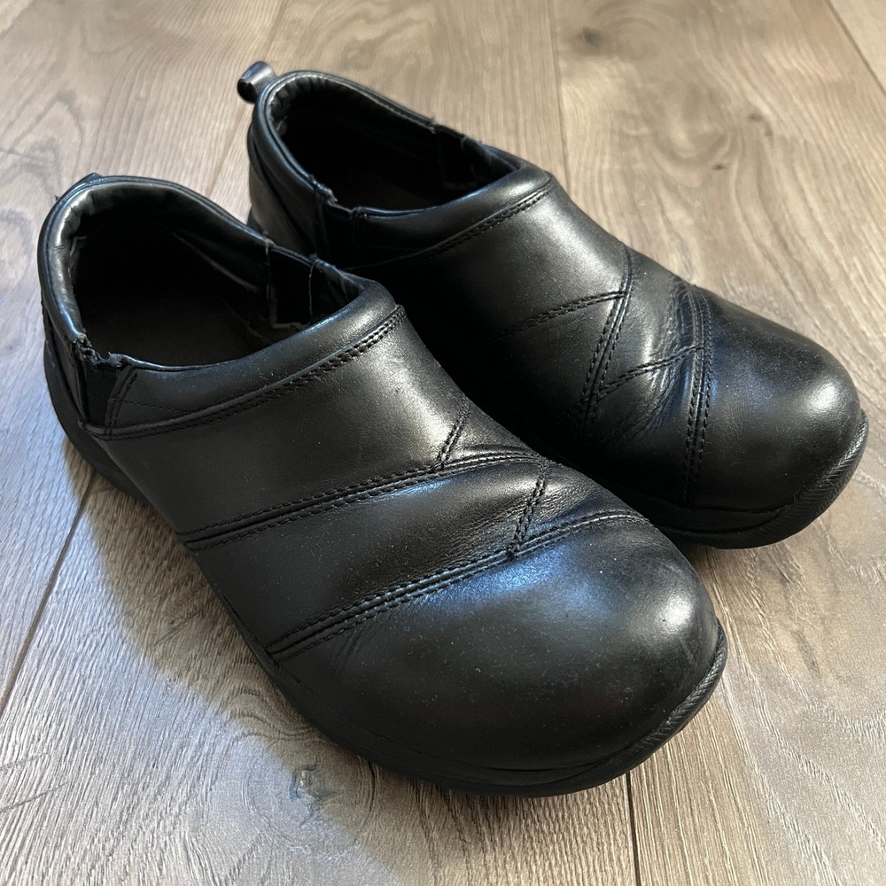 L.L.Bean women's 10 Medium comfort‎ mocs black leather slip on work comfort